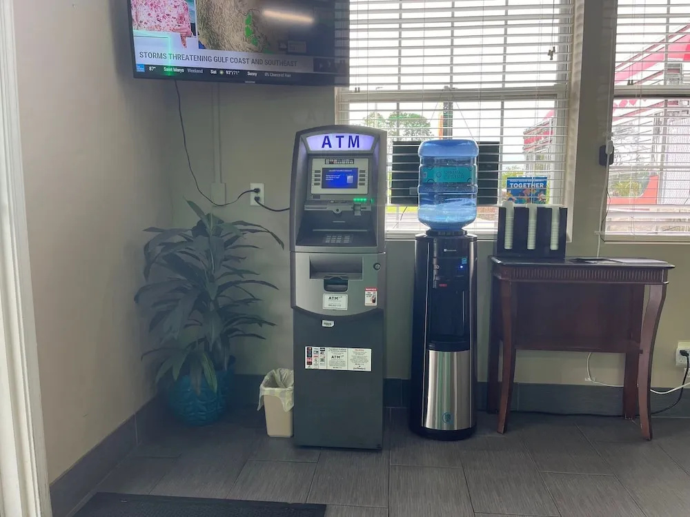 Super 8 Kingsland