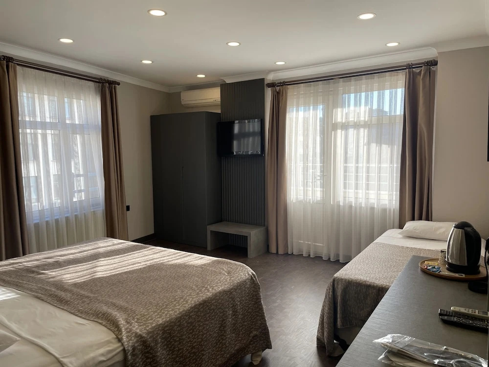 Keles Hotel