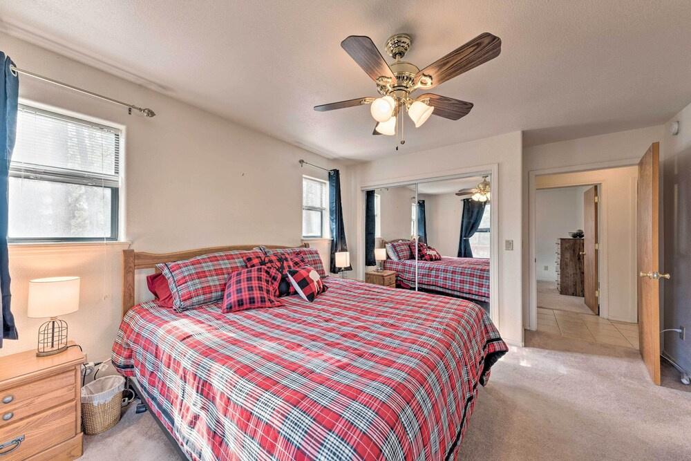 Spacious Ruidoso Cabin < 3 Mi to Downtown!