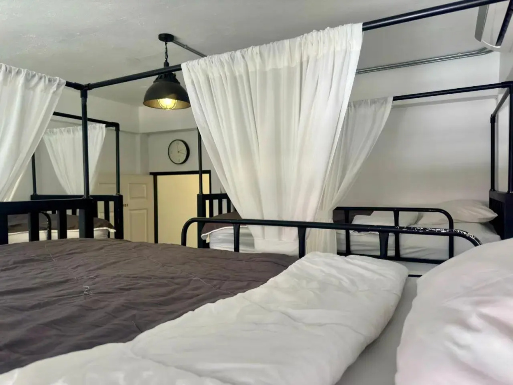 Bus Station 1 Hostel