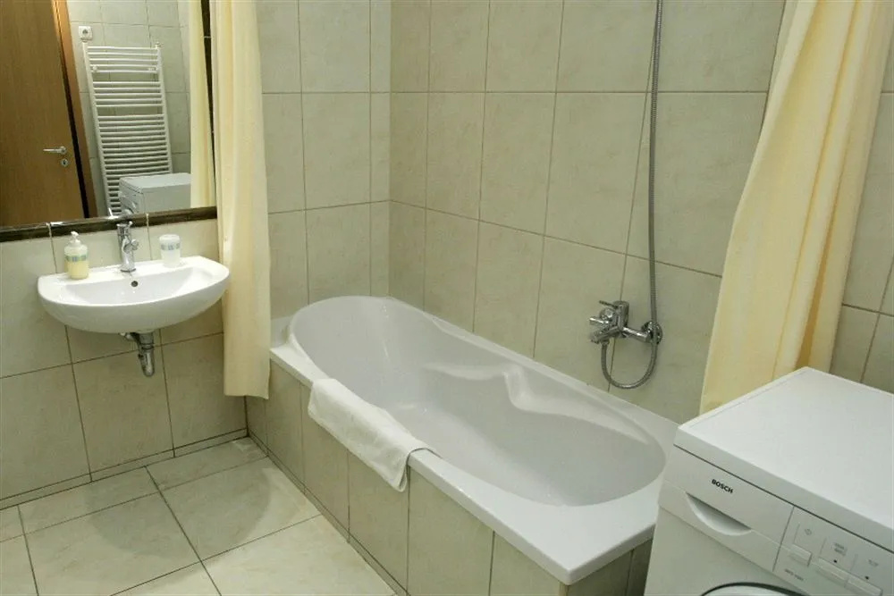 Elite Rooms & Apartments