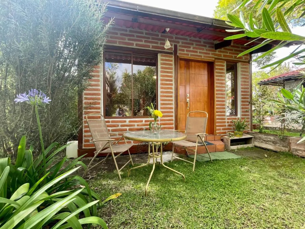 House in the middle of nature 10 minutes from the AirPort