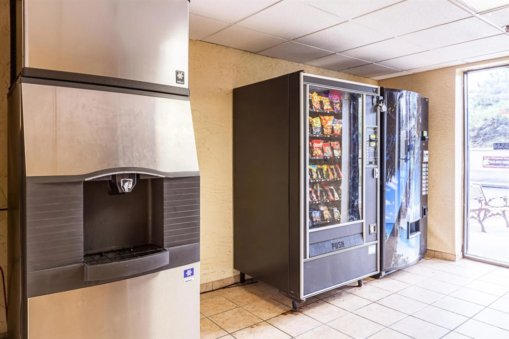 Motel 6-Milwaukee, WI - Glendale