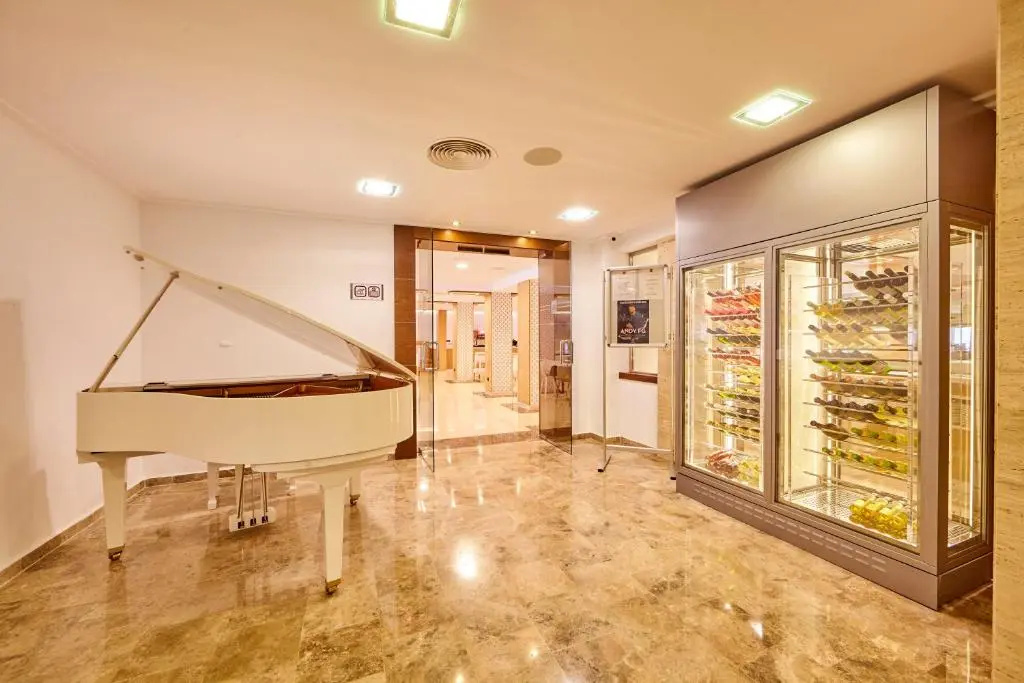 MLL Mediterranean Bay - Adults Only
