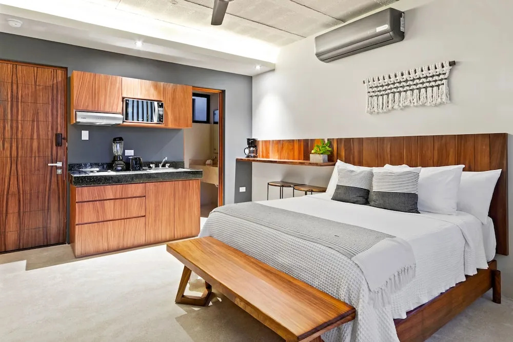 Searena Boutique Condos - Adults Only