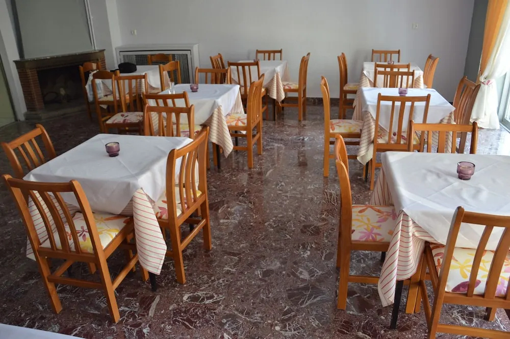 Diros Hotel