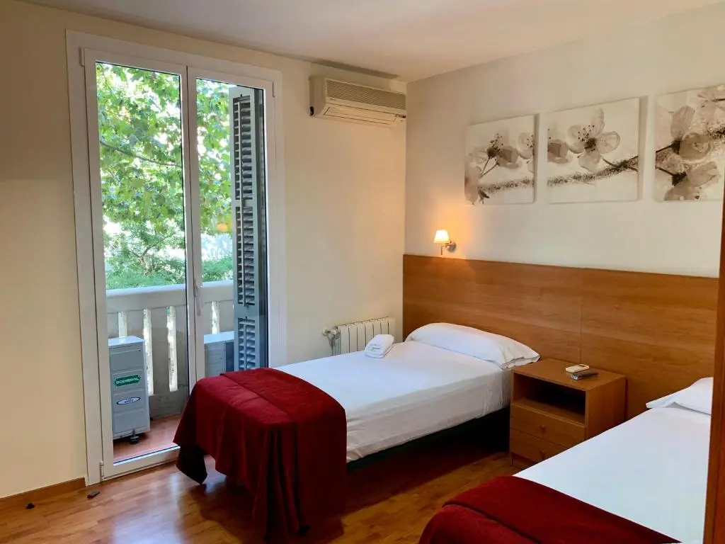 Hostal Madrazo