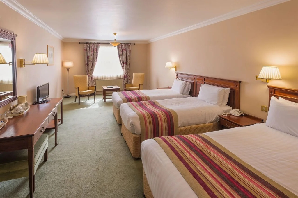 The Harbourview Hotel