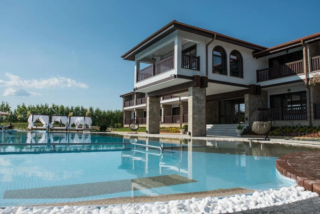 Boutique Complex Trakiets