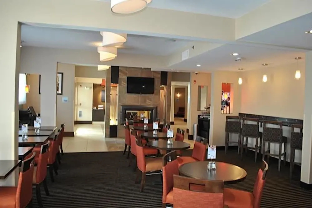 Holiday Inn Express Pittsburgh E -Waterfront