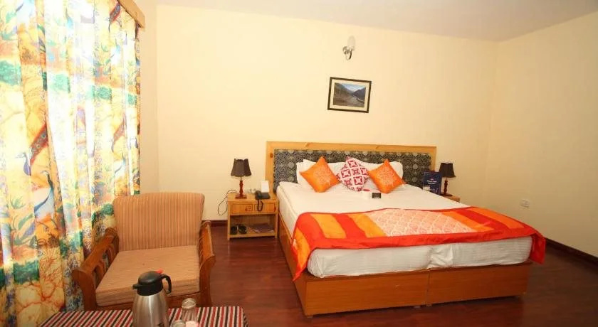 Hotel Lingzi - at the Mall Road & newly renovated