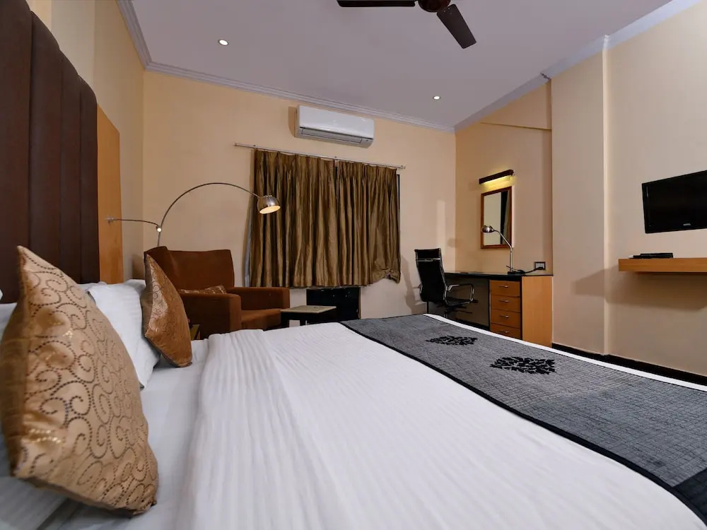 OYO 10706 Hotel Siddhartha
