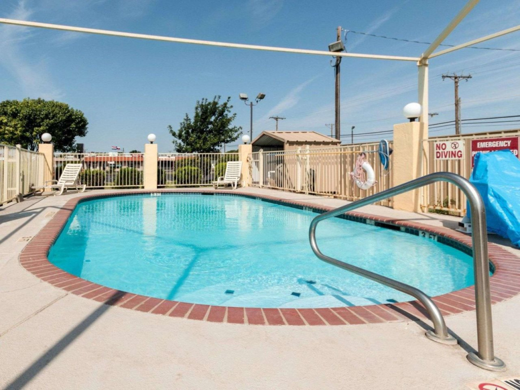 Rodeway Inn