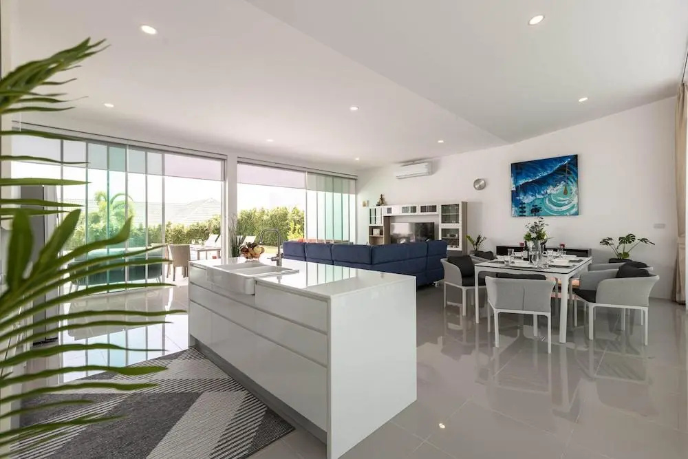 Modern 4 Bedroom Pool Villa KH-A5