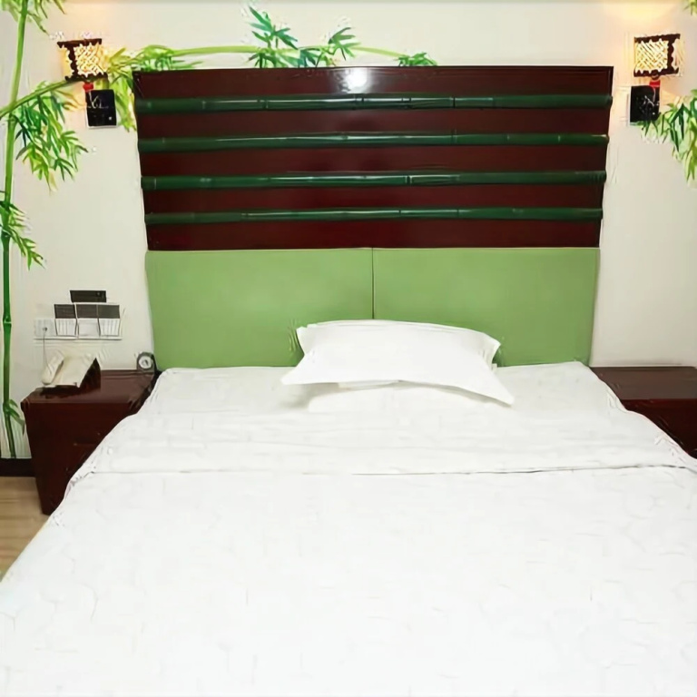 Xinglong Hotel