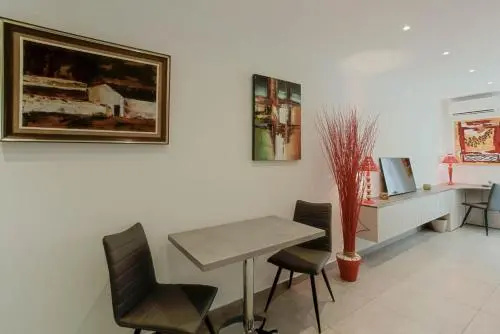 studio b 350m de la mer et promenade des anglais