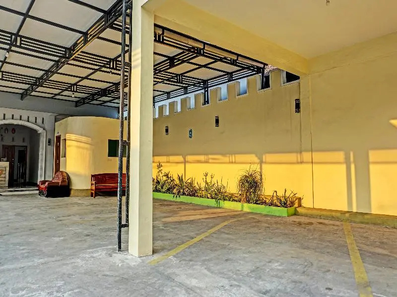 OYO 91599 Penginapan Mutiara Madiun