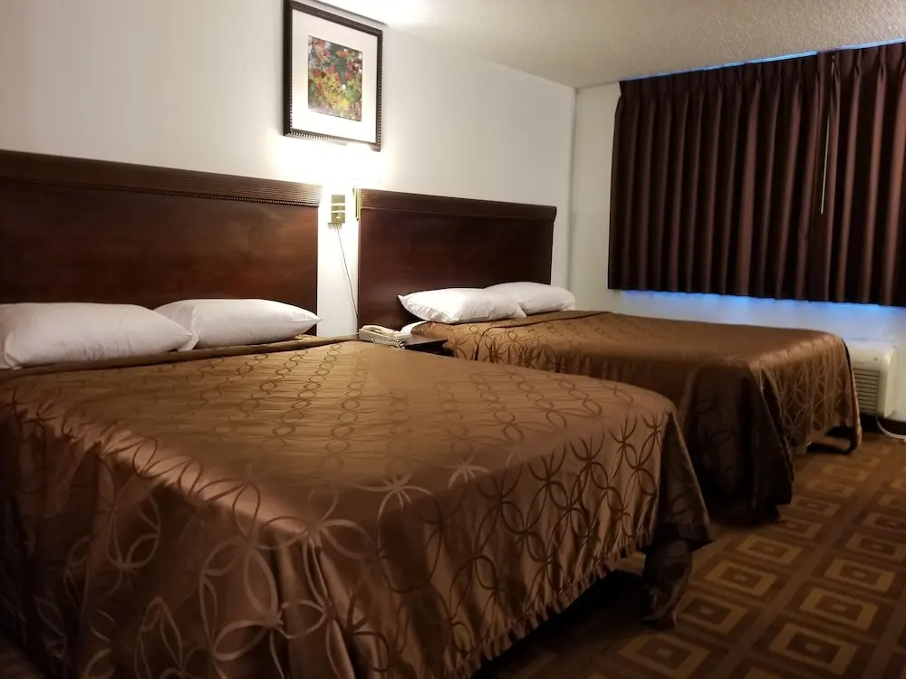 SeaTac Crest Motor Inn