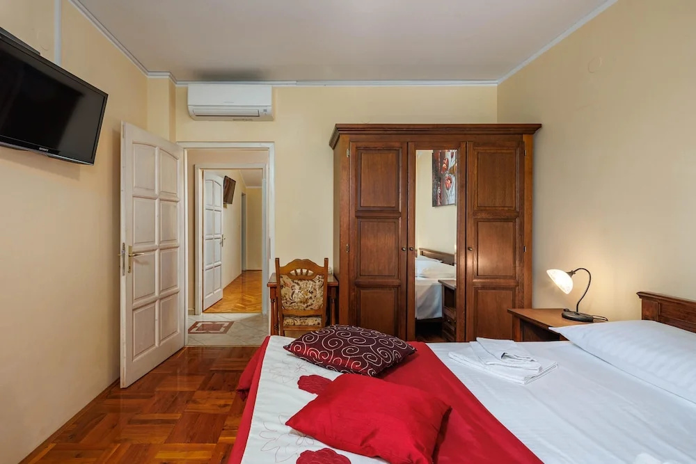 Pool Villa Divina
