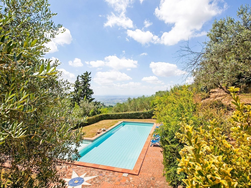 Spacious Holiday Home in Lamporecchio With Pool