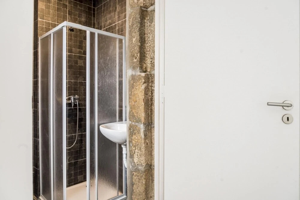SV6 in Oporto With 1 Bedrooms and 1 Bathrooms