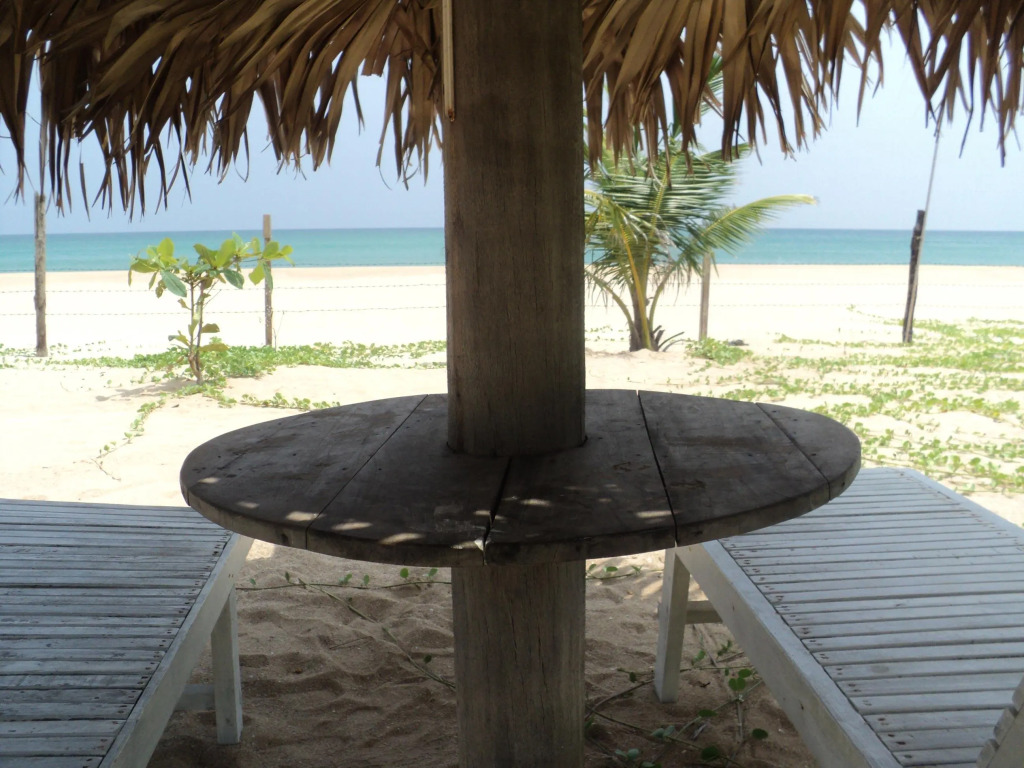 White Sand Beach Inn