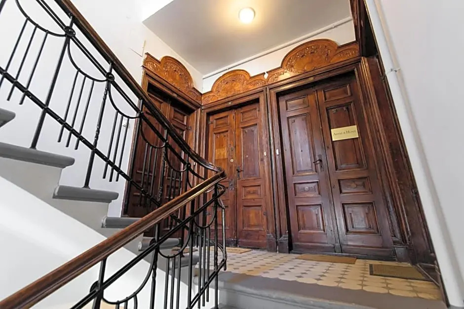 Constitution Square Rooms