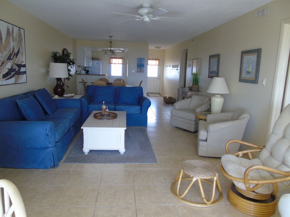 Sunset Royale - 300 2 Bedrooms 2 Bathrooms Condo