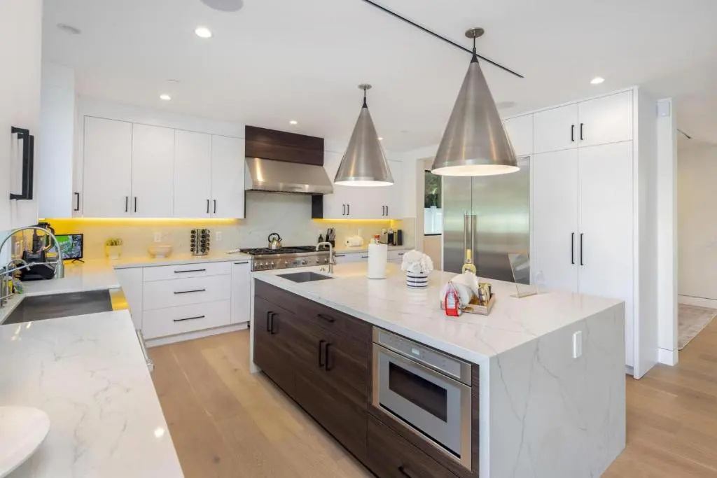 Curson Modern