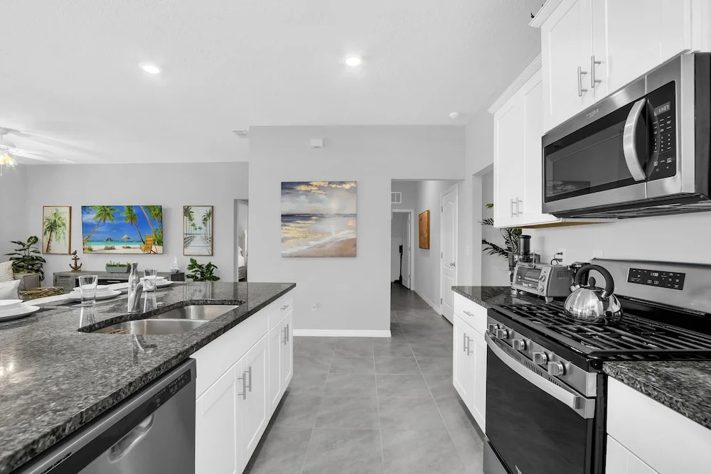 7631oml-solterra Resort 6 Bedroom Home by RedAwning