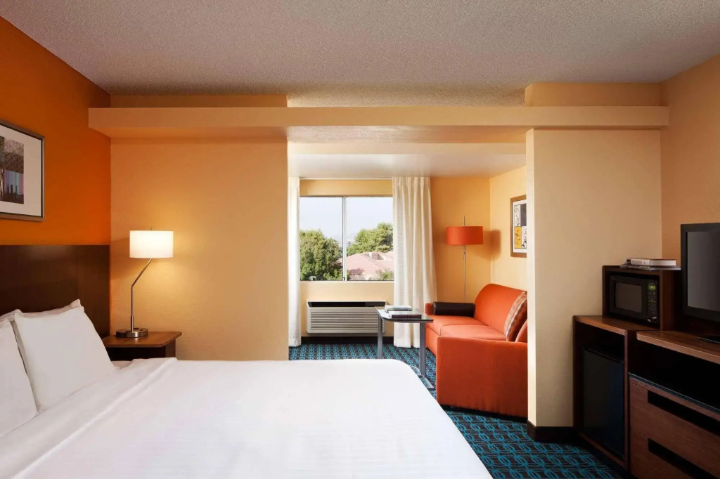 Country Inn & Suites by Radisson, Phoenix Airport, AZ