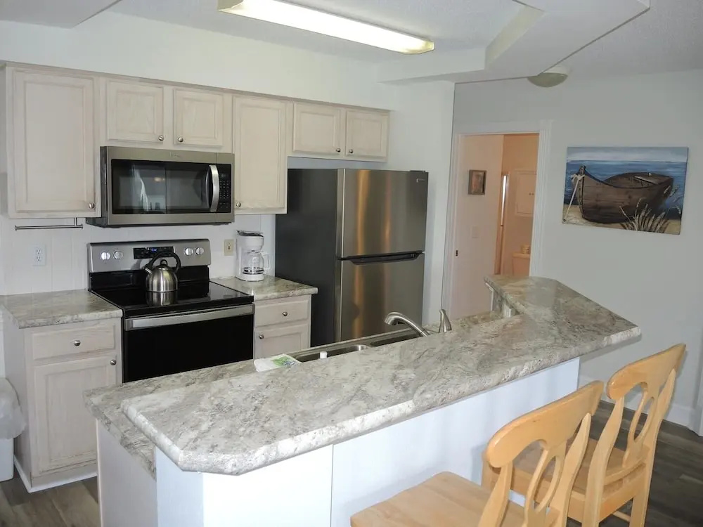 406m 1 Bedroom Condo by RedAwning
