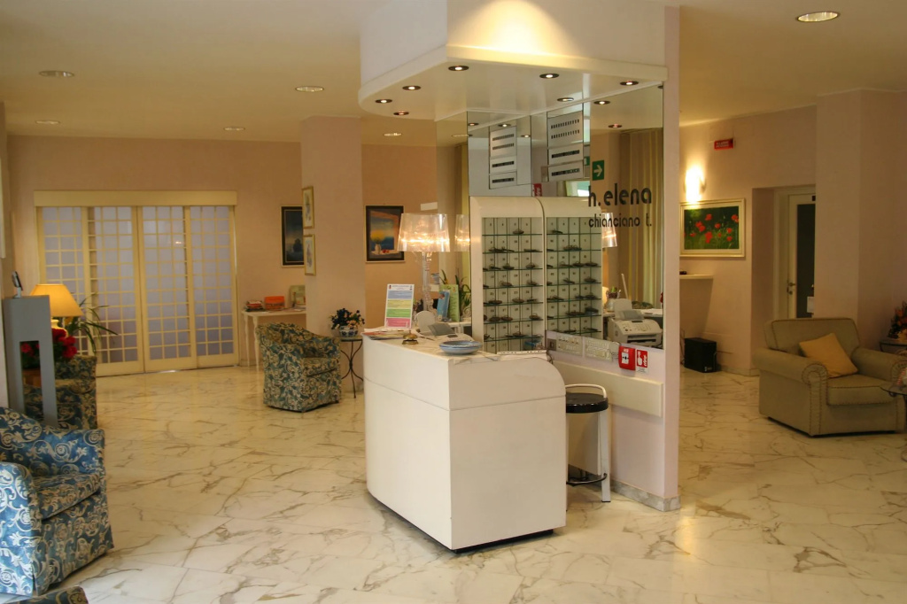 Hotel Elena