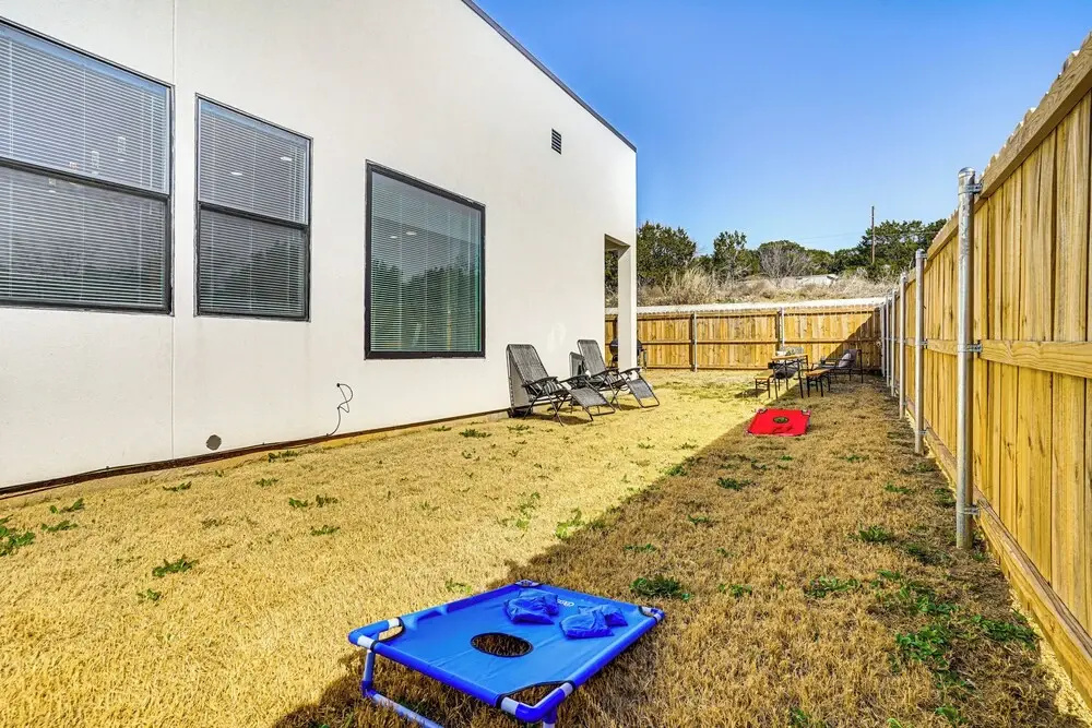 Walk to Lake: Modern Pet-friendly Home in Granbury