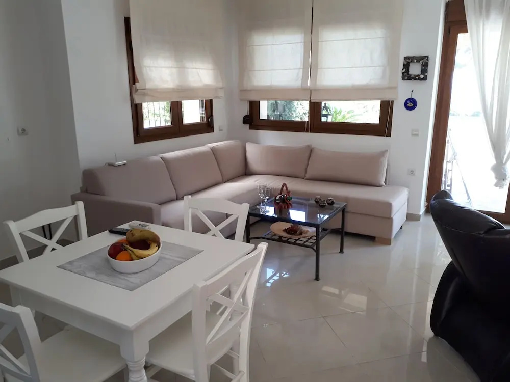 Angelikis Holiday House