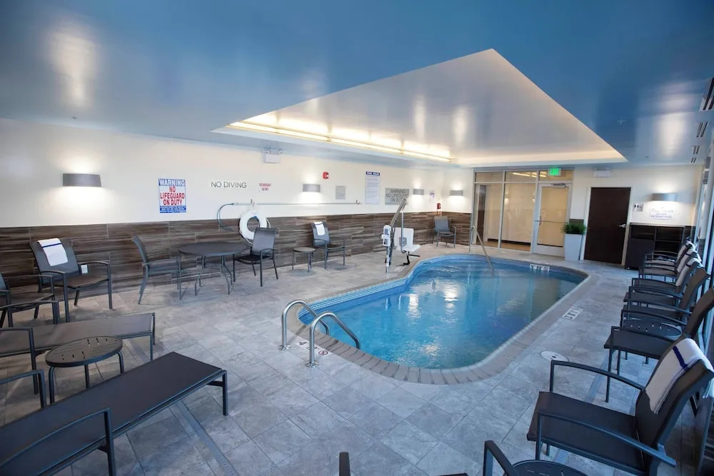 Fairfield Inn & Suites by Marriott Detroit Lakes