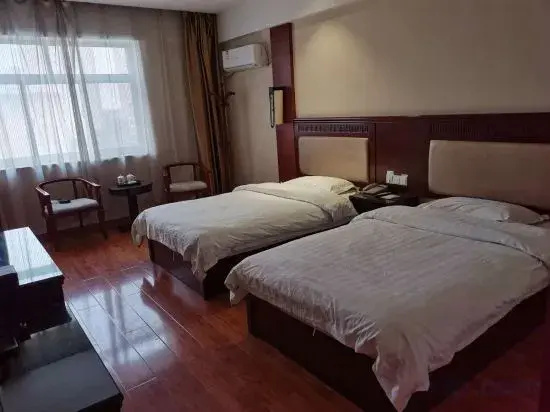 Sunshine Holiday Hotel