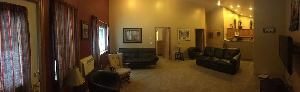 Lakeside Resort and Motel