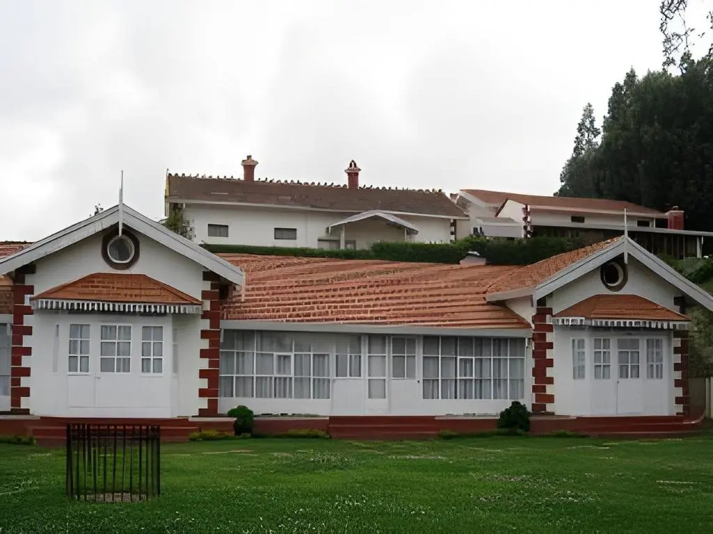 Kluney Manor