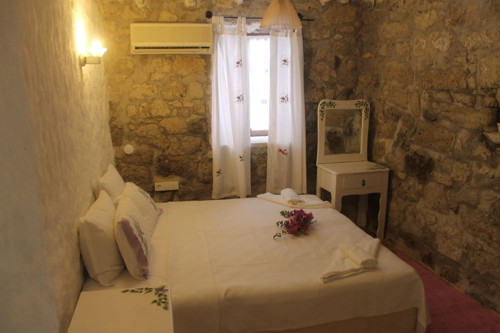 Alacati Asmali Konak Hotel