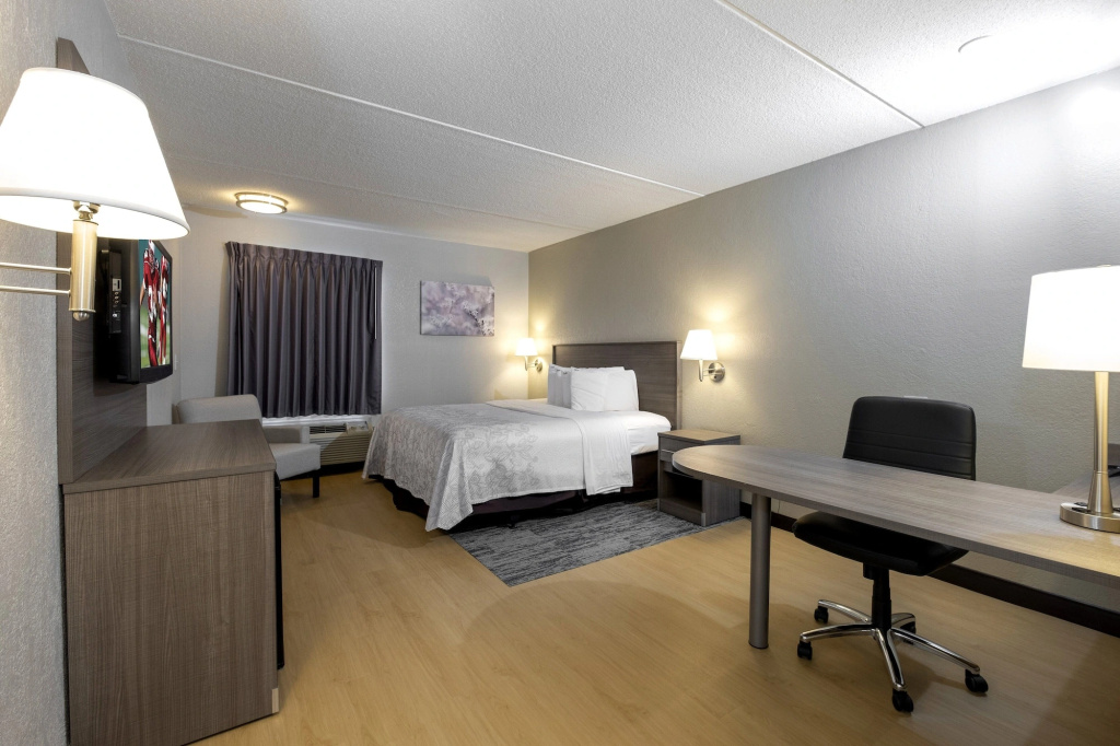 Red Roof Inn PLUS Boston - Mansfield - Foxboro