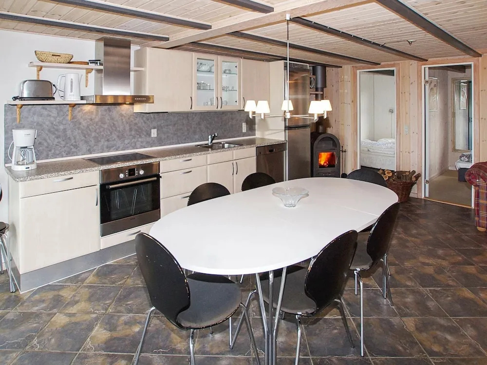 Pleasant Holiday Home in Hemmet With Whirlpool