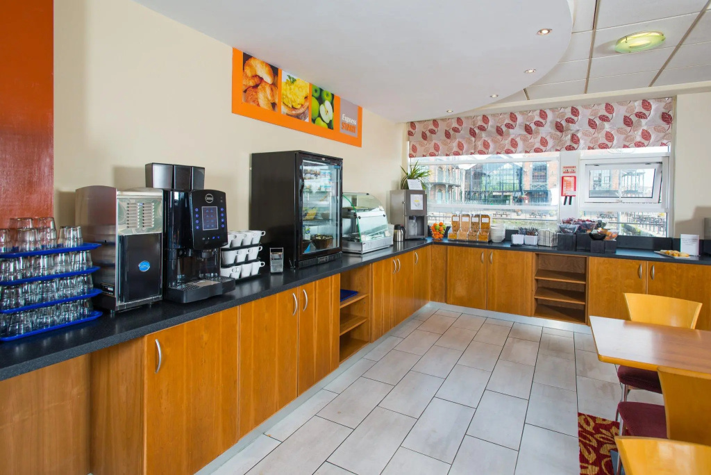 Holiday Inn Express Cardiff Bay by IHG