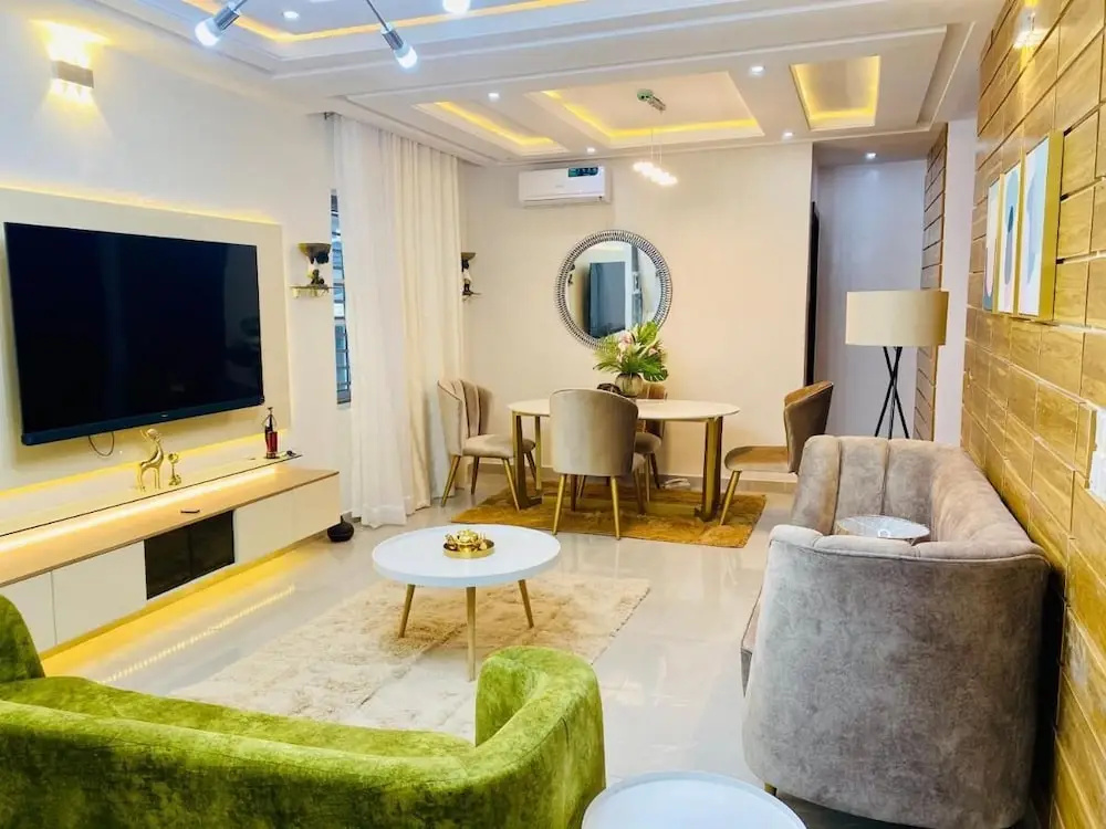 Oceanview Smart Home with Pool in Oniru-Lekki 1