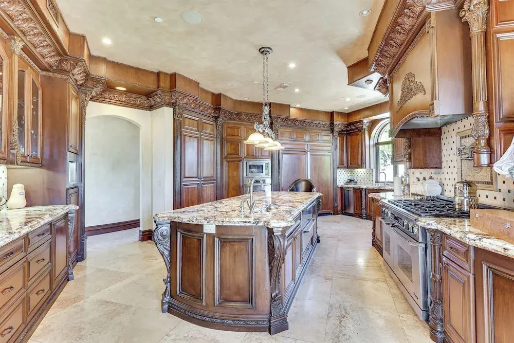 Grand 9,000-sq-ft Estate! Luxurious Socal Getaway