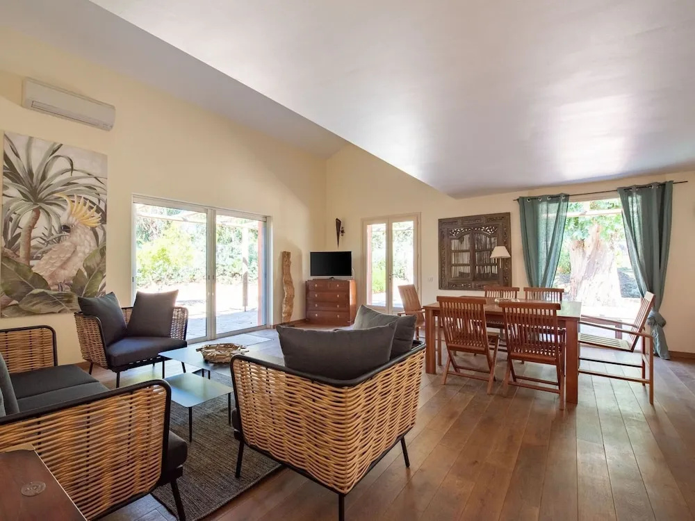 Spacious Holiday Home in La Croix Valmer With Private Pool