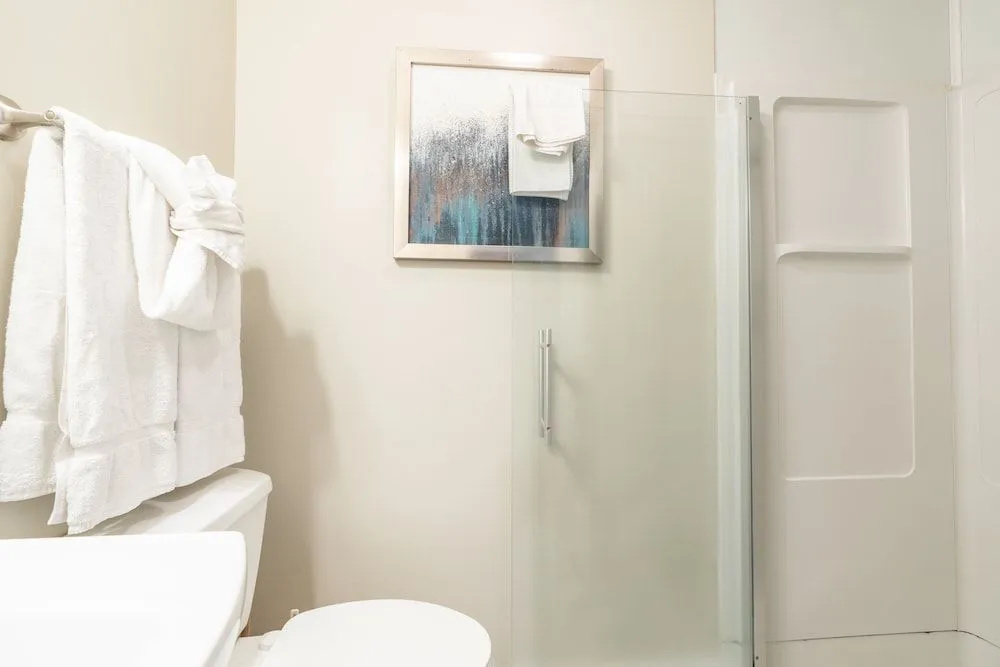The Summit 1306 / INDOOR AND OUTDOOR POOLS