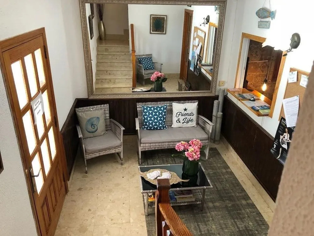 Hostal Restaurante Pou des Lleó