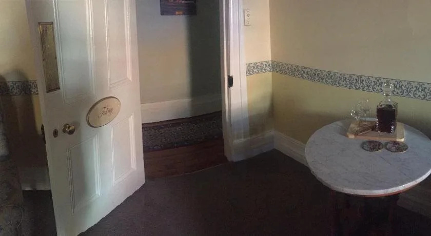 Carlyle House B&B