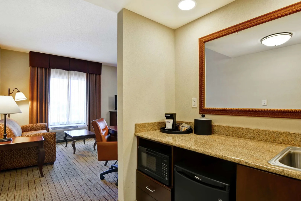 Hampton Inn and Suites Peoria at Grand Prairie